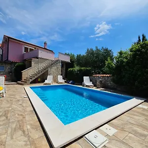 Villa Kate, With A Private Swimming Pool And Garden, Malinska